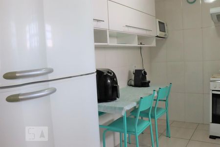 Apartamento à venda com 65m², 2 quartos e 1 vagaCozinha