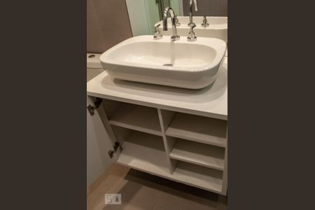 Apartamento para alugar com 60m², 1 quarto e 1 vaga Apartamento para alugar com 60m², 1 quarto e 1 vagaBanheiro