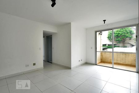 Apartamento para alugar com 76m², 3 quartos e 1 vagaSala