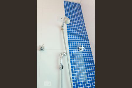 Casa de condomínio à venda com 240m², 3 quartos e 4 vagasChuveiro