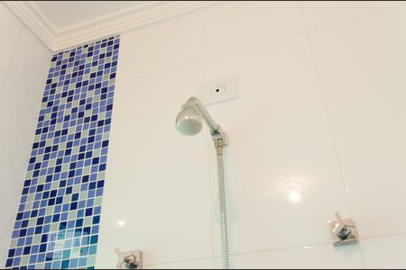 Casa de condomínio à venda com 240m², 3 quartos e 4 vagasChuveiro