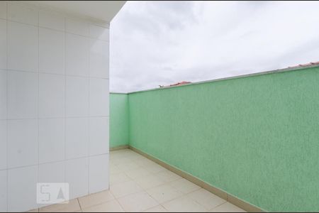 Casa de condomínio à venda com 240m², 3 quartos e 4 vagasÁrea de serviço