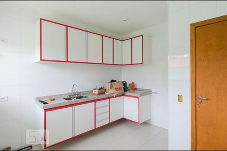 Casa de condomínio à venda com 240m², 3 quartos e 4 vagasCozinha