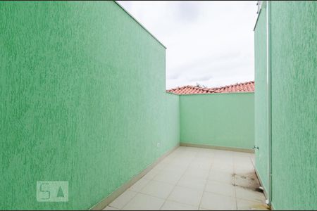 Casa de condomínio à venda com 240m², 3 quartos e 4 vagasQuintal