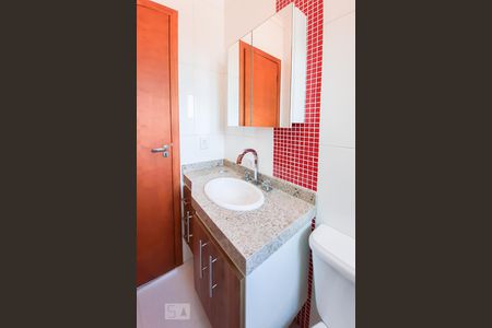 Casa à venda com 240m², 3 quartos e 4 vagas