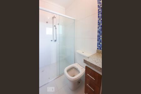 Casa à venda com 240m², 3 quartos e 4 vagas Casa à venda com 240m², 3 quartos e 4 vagasBanheiro da Suíte 1