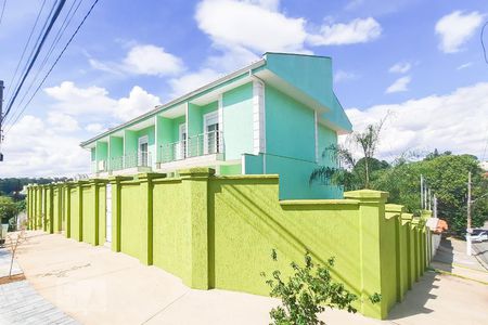 Casa à venda com 240m², 3 quartos e 4 vagas