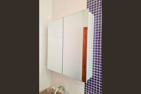 Casa à venda com 240m², 3 quartos e 4 vagas