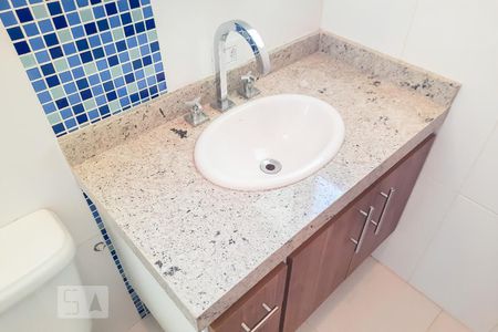 Casa à venda com 240m², 3 quartos e 4 vagas Casa à venda com 240m², 3 quartos e 4 vagasBanheiro da Suíte 1