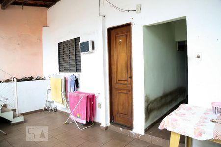 Casa à venda com 100m², 4 quartos e 1 vagaQuarto 2