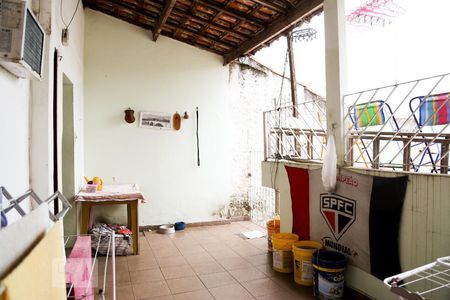 Casa à venda com 100m², 4 quartos e 1 vagaQuintal