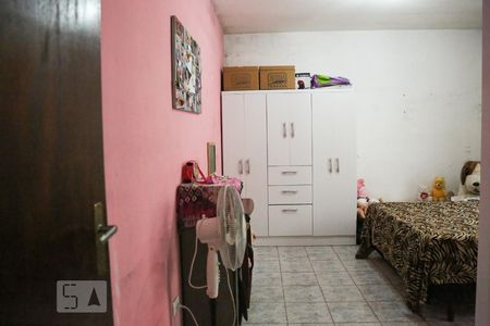 Suíte de casa à venda com 4 quartos, 100m² em Vila Fachini, São Paulo