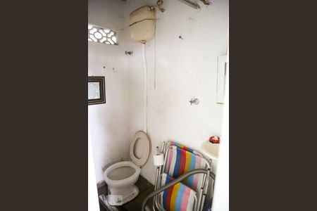 Casa à venda com 100m², 4 quartos e 1 vagaBanheiro 2