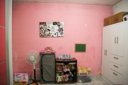 Suíte de casa à venda com 4 quartos, 100m² em Vila Fachini, São Paulo