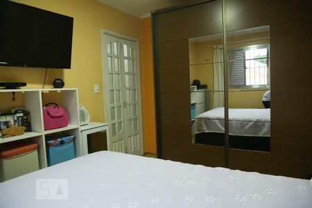 Dormitório 1 de apartamento para alugar com 2 quartos, 60m² em Vila Carmosina, São Paulo