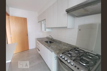 Apartamento para alugar com 100m², 2 quartos e 2 vagasCozinha