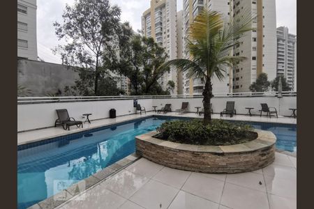 Apartamento para alugar com 100m², 2 quartos e 2 vagasÁrea comum - Piscina