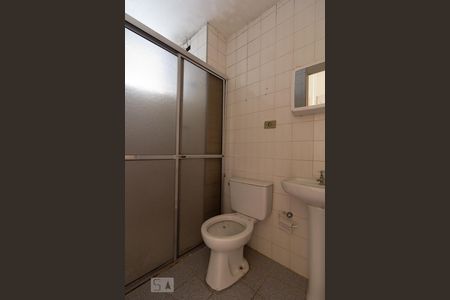 Banheiro de apartamento à venda com 2 quartos, 55m² em Vila Yolanda, Osasco