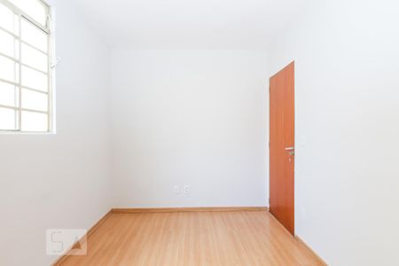 Quarto de apartamento para alugar com 3 quartos, 60m² em Nova Suíça, Belo Horizonte