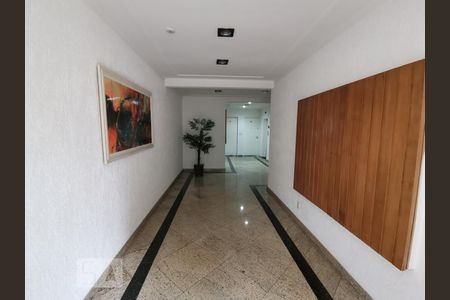Apartamento à venda com 64m², 3 quartos e 2 vagasHall social