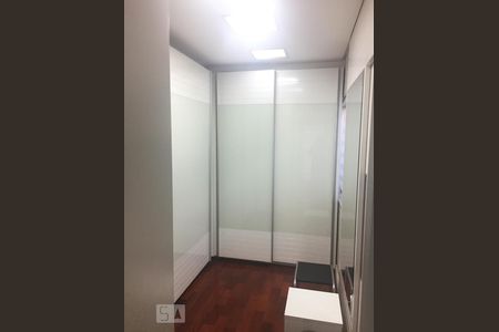 Casa à venda com 300m², 3 quartos e 4 vagasCloset do Quarto 1