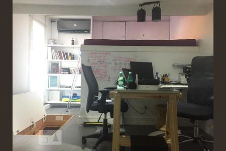 Casa à venda com 300m², 3 quartos e 4 vagasEscritório