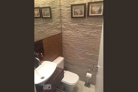 Casa à venda com 300m², 3 quartos e 4 vagasBanheiro