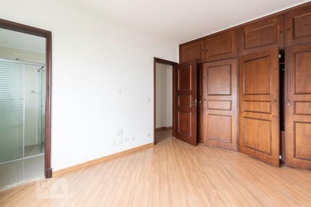 Suite de apartamento para alugar com 2 quartos, 150m² em Moema, São Paulo