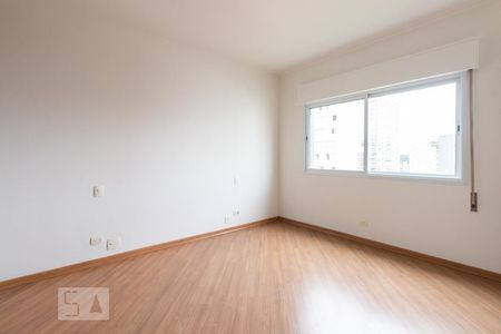 Suite de apartamento para alugar com 2 quartos, 150m² em Moema, São Paulo