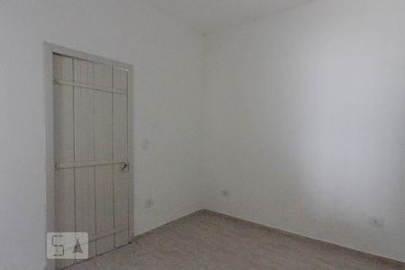 Quarto de casa para alugar com 1 quarto, 50m² em Km 18, Osasco