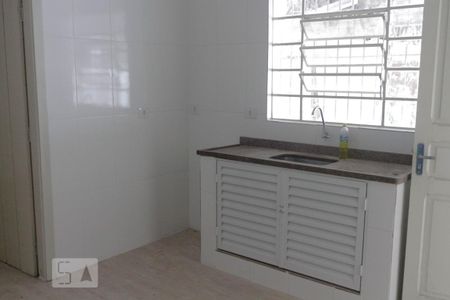 Cozinha de casa para alugar com 1 quarto, 50m² em Km 18, Osasco