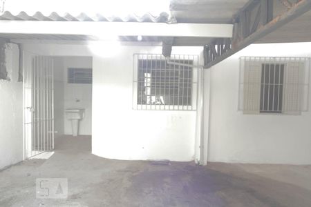 Fachada de casa para alugar com 1 quarto, 50m² em Km 18, Osasco