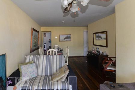 Apartamento à venda com 110m², 2 quartos e 1 vagaSala