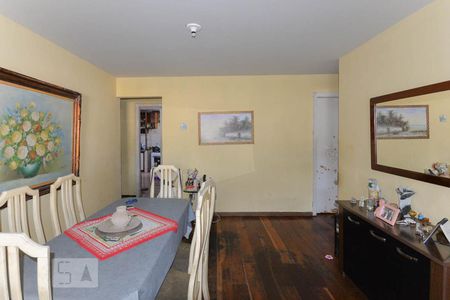 Apartamento à venda com 110m², 2 quartos e 1 vagaSala