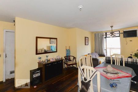 Apartamento à venda com 110m², 2 quartos e 1 vagaSala