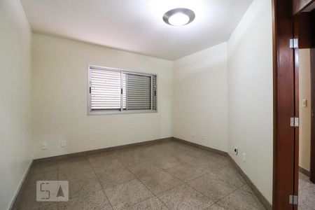 Sala de casa para alugar com 3 quartos, 450m² em Setor Bueno, Goiânia
