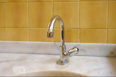 Casa à venda com 160m², 3 quartos e 1 vagaÁrea de Serviço - Torneira