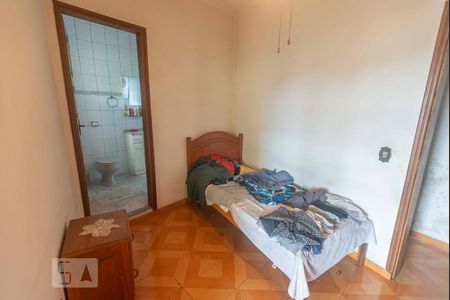 Casa à venda com 334m², 2 quartos e 6 vagasSuíte