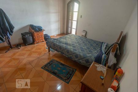 Casa à venda com 334m², 2 quartos e 6 vagasQuarto 2