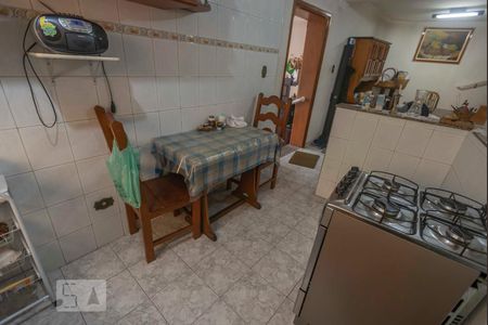 Casa à venda com 334m², 2 quartos e 6 vagasCozinha