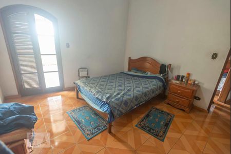 Casa à venda com 334m², 2 quartos e 6 vagasQuarto 2