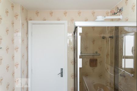 Apartamento à venda com 64m², 2 quartos e 1 vaga Apartamento à venda com 64m², 2 quartos e 1 vagaBanheiro