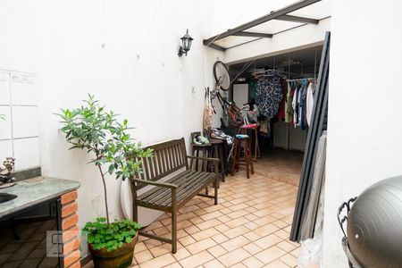 Casa à venda com 140m², 4 quartos e 1 vagaÁrea de Serviço / Churrasqueira