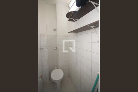 Apartamento à venda com 76m², 2 quartos e sem vagaBanheiro de serviço