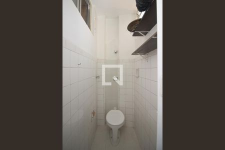 Apartamento à venda com 76m², 2 quartos e sem vagaBanheiro de serviço