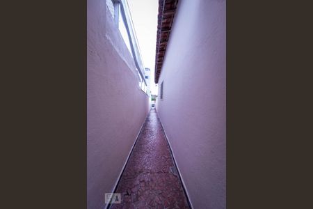 Casa para alugar com 60m², 1 quarto e sem vaga Casa para alugar com 60m², 1 quarto e sem vagaCorredor