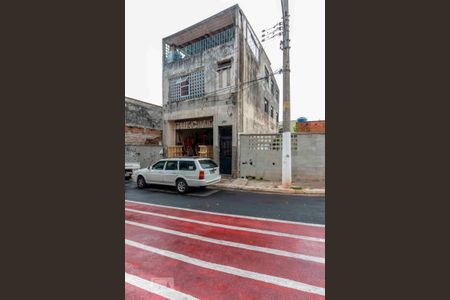 Casa à venda com 310m², 3 quartos e 1 vaga Casa à venda com 310m², 3 quartos e 1 vagaFachada