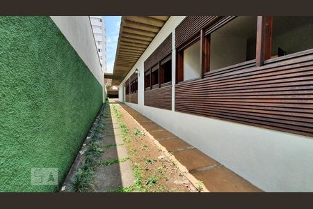 Casa para alugar com 540m², 4 quartos e 4 vagasCorredor Externo