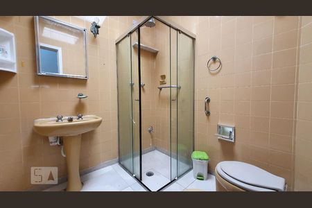 Casa para alugar com 540m², 4 quartos e 4 vagasBanheiro Corredor