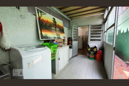 Casa para alugar com 540m², 4 quartos e 4 vagasÁrea de Serviço 1